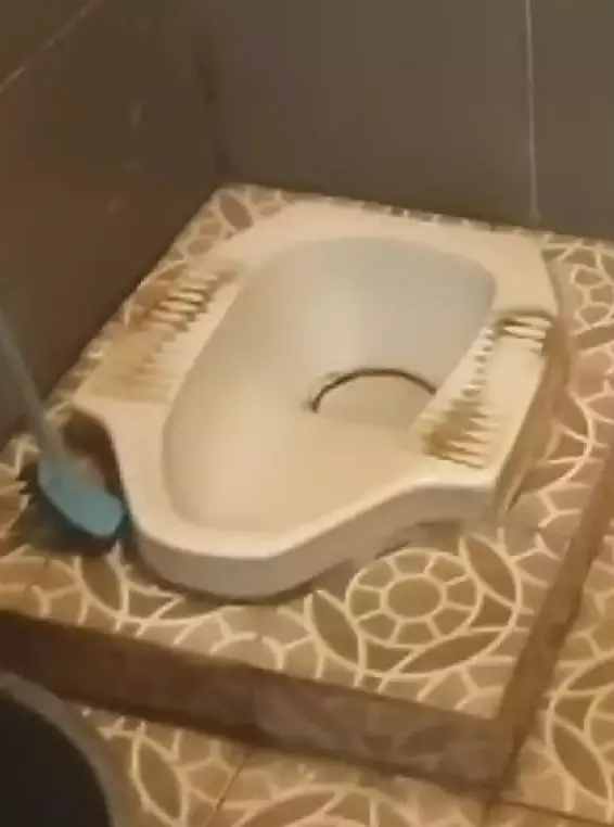 Toilet Sebelum